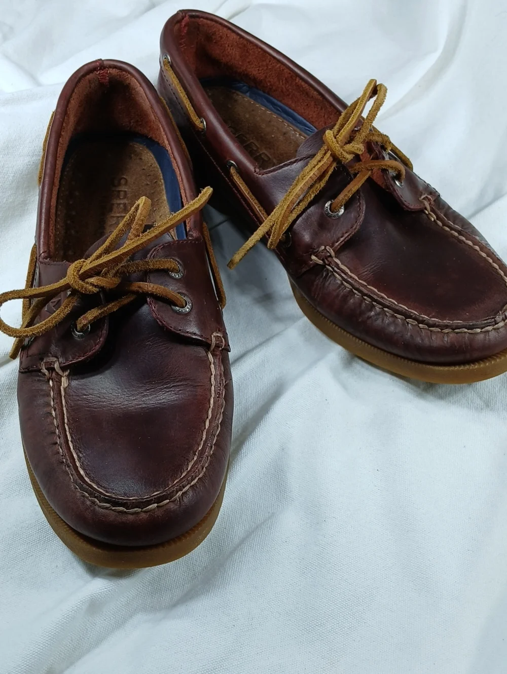 Sperry Chestnut Brown Leather Boat Shoes with Tan Laces